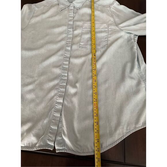 Acne Studios Women's Button-Up Long Sleeve Collared Light Blue Polo Shirt Sz 38 - Picture 3 of 6